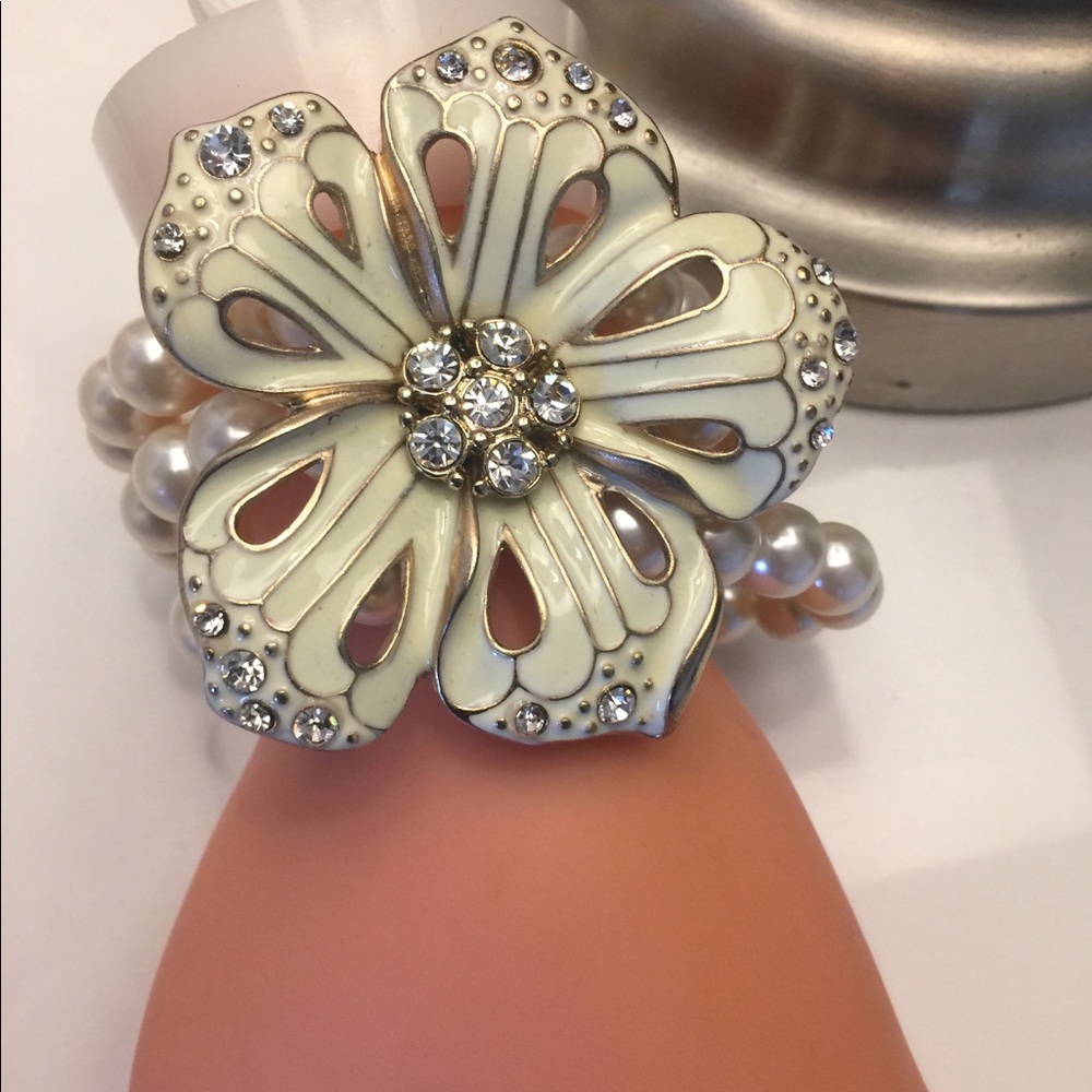 18k gold  mother pearl bracelet